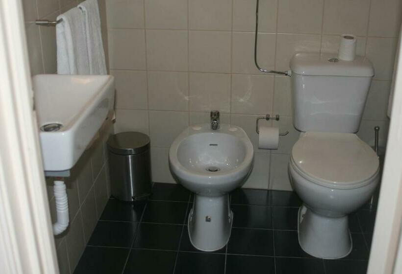 سوییت, Evora Inn