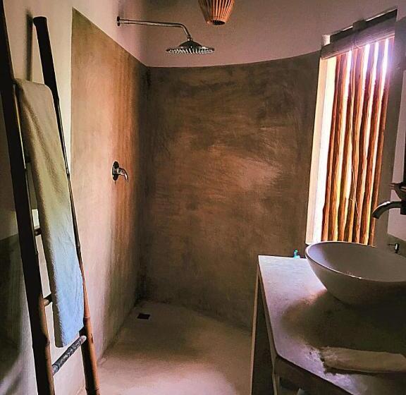 プールビュースタンダードルーム, Guest House Villa 2 Santos