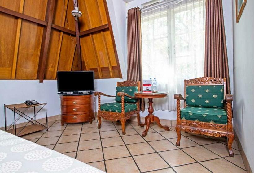 جناح ديلوكس, Reddoorz Plus Near Parahyangan University