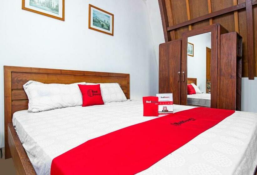 Люкс Повышенной Комфортности, Reddoorz Plus Near Parahyangan University