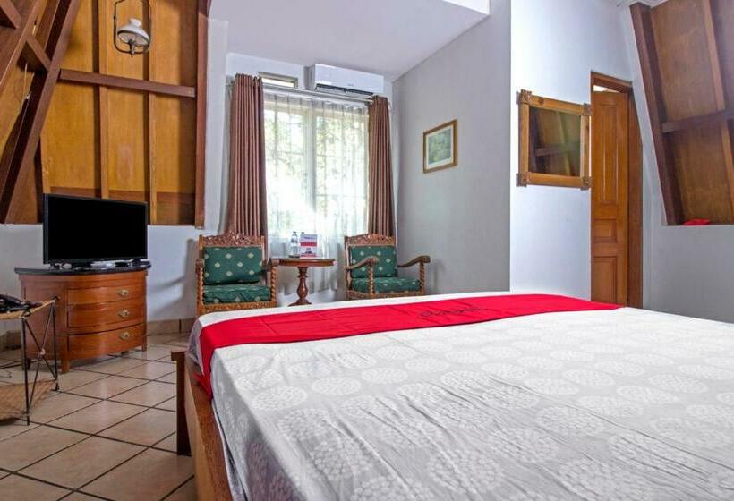 Номер Стандарт, Reddoorz Plus Near Parahyangan University