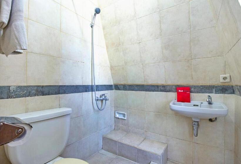 جناح ديلوكس, Reddoorz Plus Near Parahyangan University