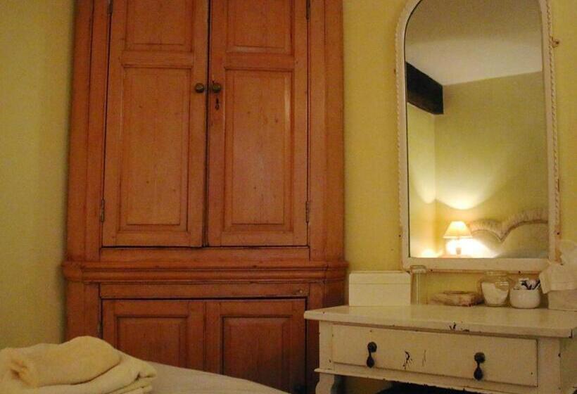 バスルーム共有のシングルスタンダード, Stone House