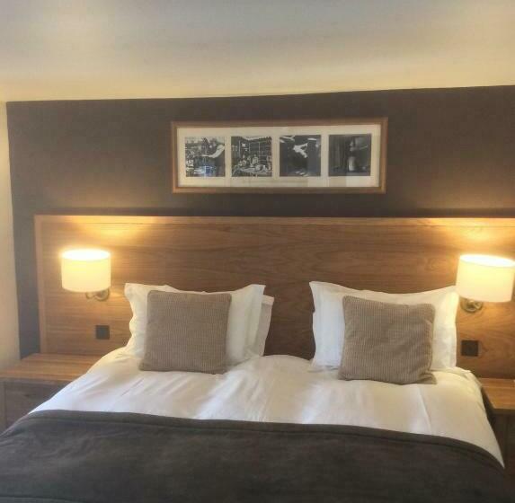 חדר אקונומי, The New Inn