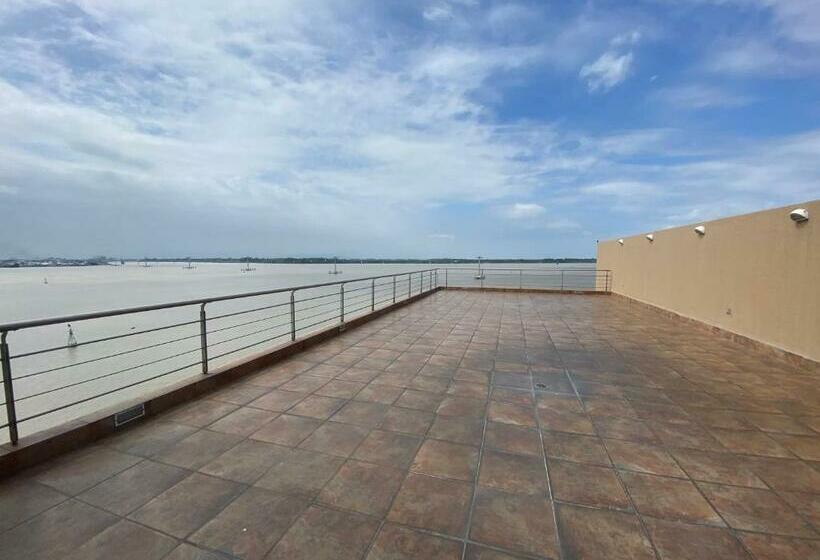 침실 3개 아파트, 200 M2   Puerto Santa Ana   3 Habitaciones