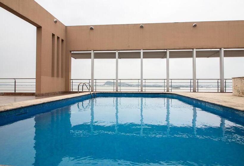Апартаменты 3 Спальни, 200 M2   Puerto Santa Ana   3 Habitaciones