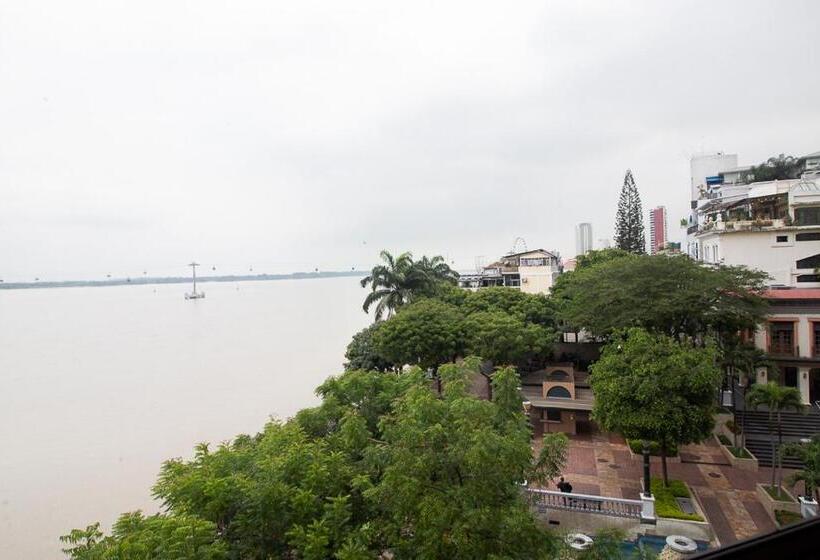 침실 3개 아파트, 200 M2   Puerto Santa Ana   3 Habitaciones