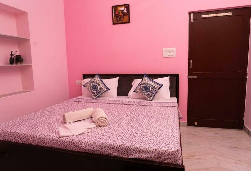 חדר סטנדרט, The New View