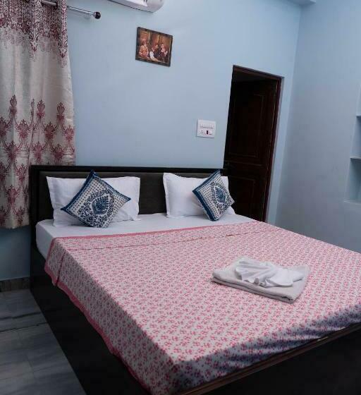 חדר סטנדרט, The New View