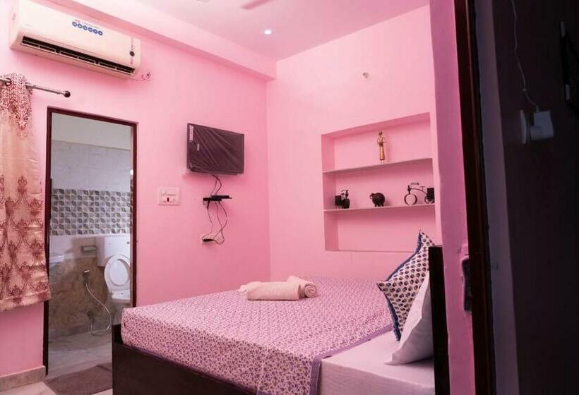 חדר סטנדרט, The New View