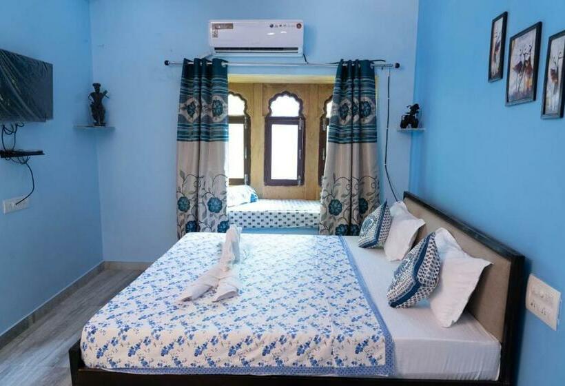 חדר משפחתי נוף להרים, The New View