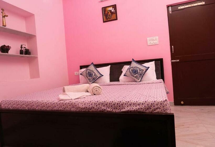 חדר דלוקס עם מרפסת, The New View