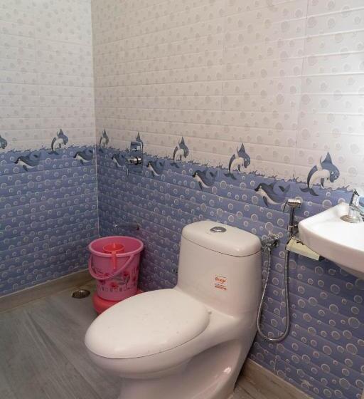 חדר סטנדרט, The New View