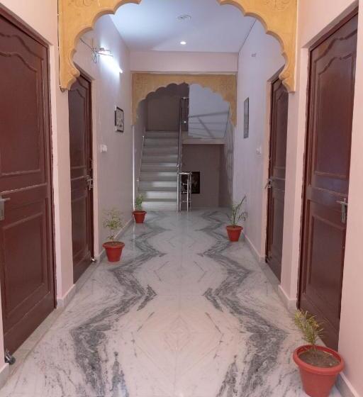 חדר סטנדרט, The New View