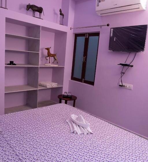 חדר דלוקס עם מרפסת, The New View