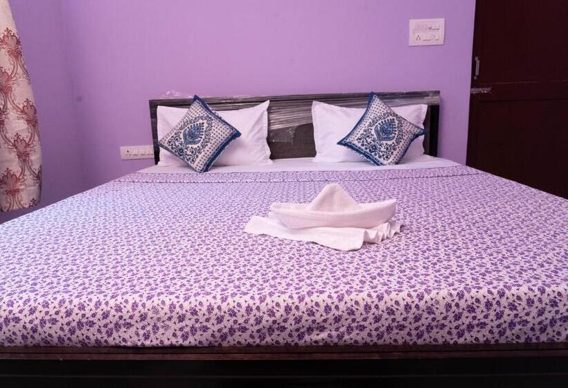 חדר דלוקס עם מרפסת, The New View