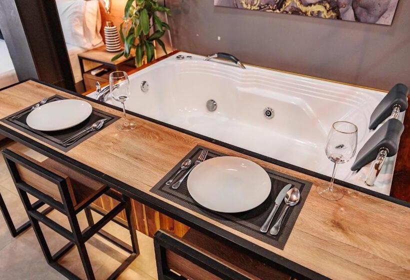 شقة غرفة واحدة, One Laureles