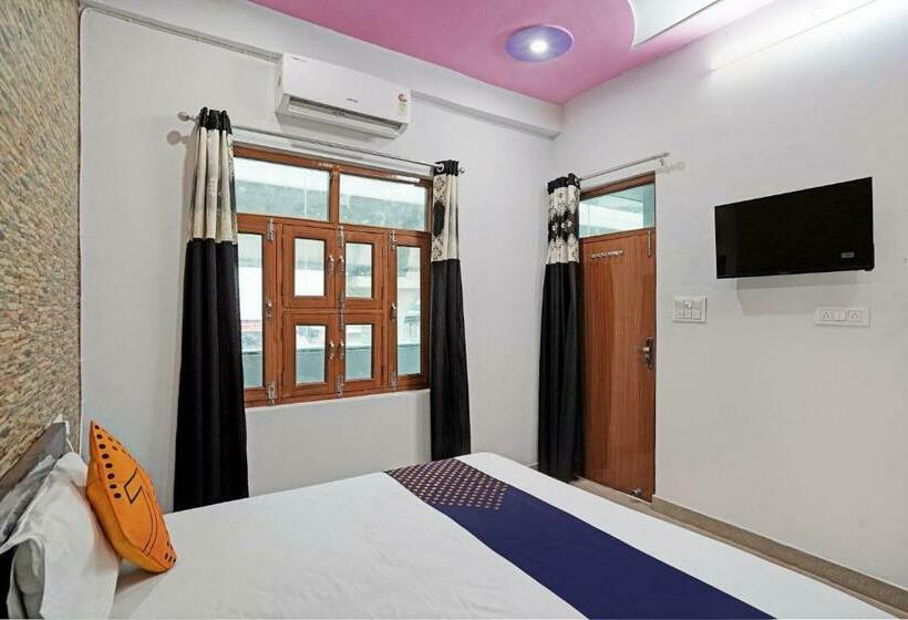 Трехместный Номер Классика, Oyo Flagship Hotel The Grand Classic