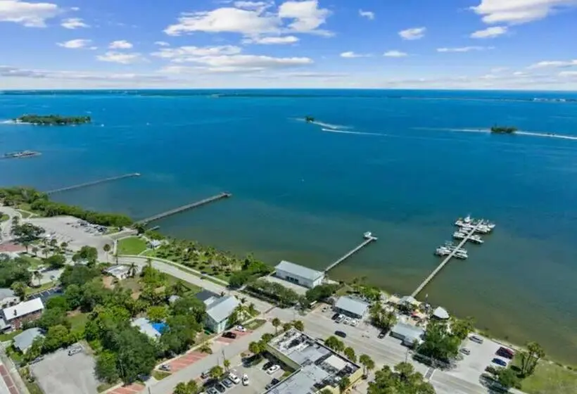 バルコニー付きスタンダードルーム, Key West In Sebastian