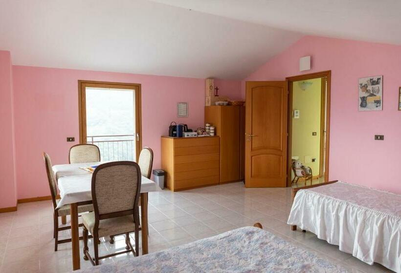 חדר סטנדרט נוף לאגם, B&b La Bouganville