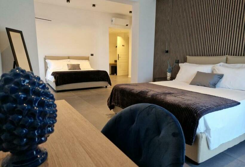 带海景标准四人间, Sicily Milazzo Seafront Rooms