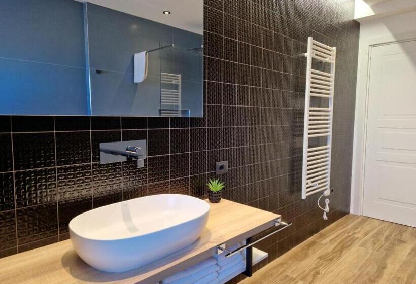 带海景标准四人间, Sicily Milazzo Seafront Rooms