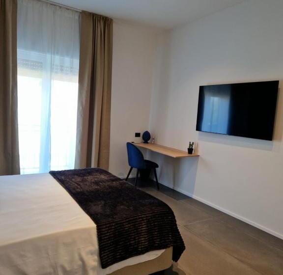 חדר סטנדרט לארבעה נוף לים, Sicily Milazzo Seafront Rooms