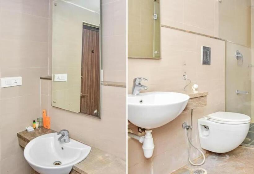 غرفة ديلوكس سرير كينج, Regalia Budaun Uttar Pradesh   Excellent Stay With Family