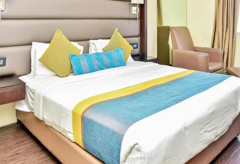 غرفة ديلوكس سرير كينج, Regalia Budaun Uttar Pradesh   Excellent Stay With Family