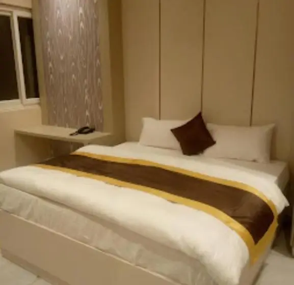 キングサイズベッドのデラックスルーム, Regalia Budaun Uttar Pradesh Excellent Stay With Family