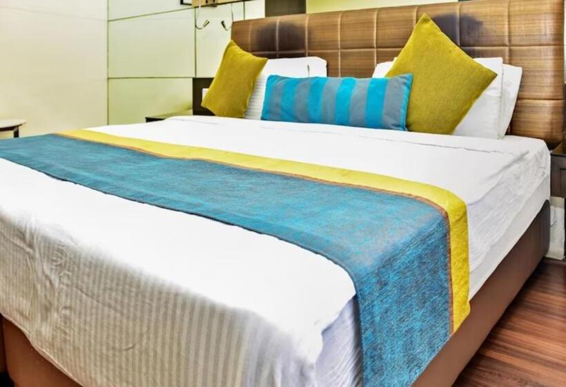 Номер Deluxe Кровать Кинг, Regalia Budaun Uttar Pradesh   Excellent Stay With Family