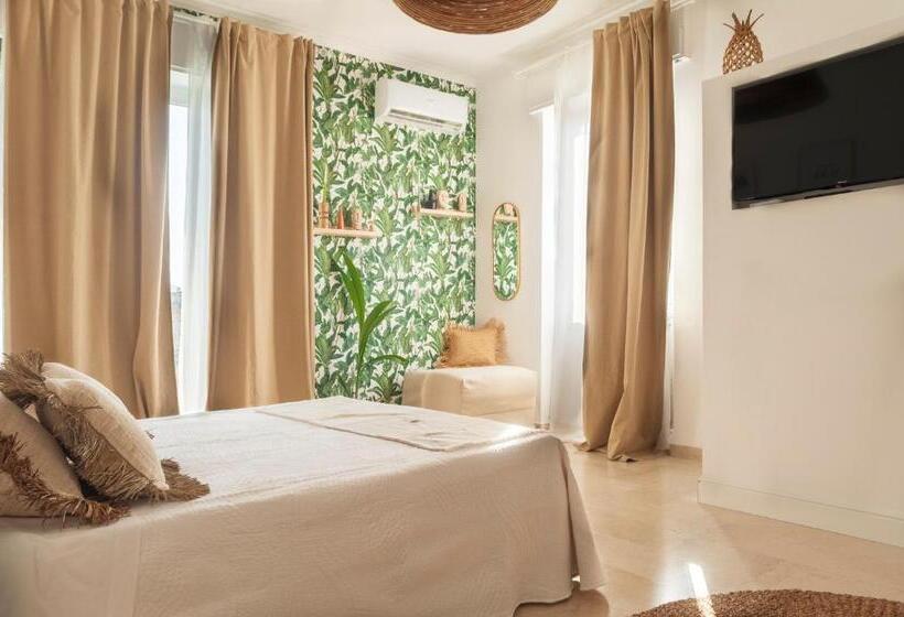 Стандартный внешний трехместный номер с ванной комнатой, La Casita