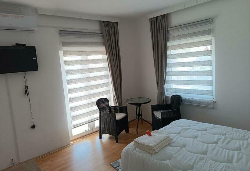 اتاق استاندارد با سرویس بهداشتی مشترک, Stan Na Dan Kod Sase