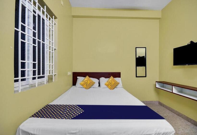 三人经典房间, Spot On Hotel Anand Lodge