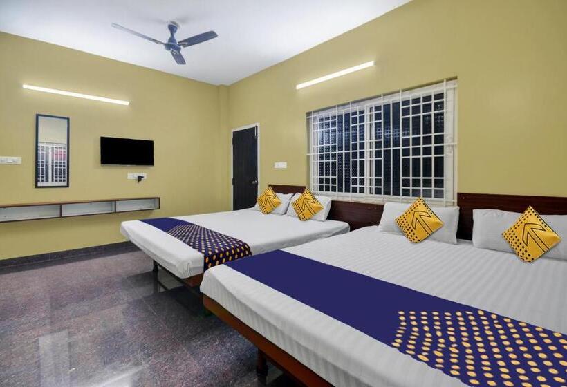 三人经典房间, Spot On Hotel Anand Lodge