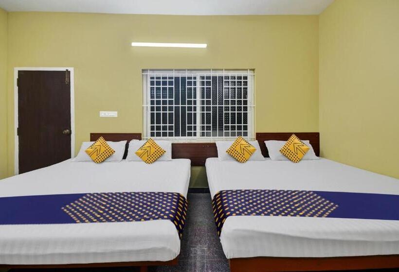 三人经典房间, Spot On Hotel Anand Lodge