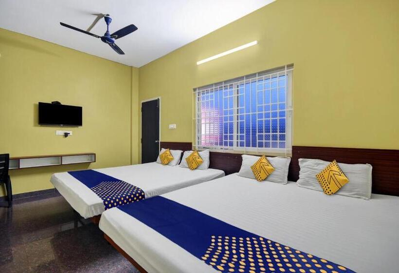 三人经典房间, Spot On Hotel Anand Lodge