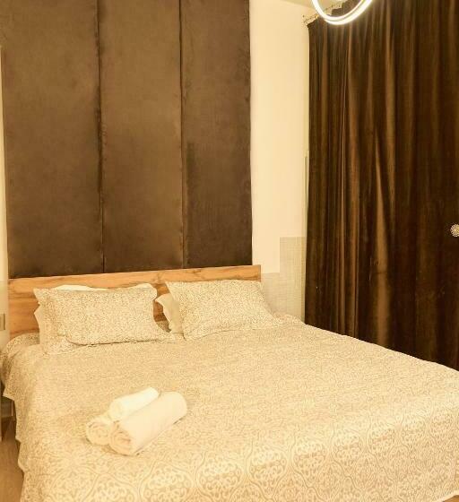 اتاق استاندارد, Royal Max Hotel & Spa