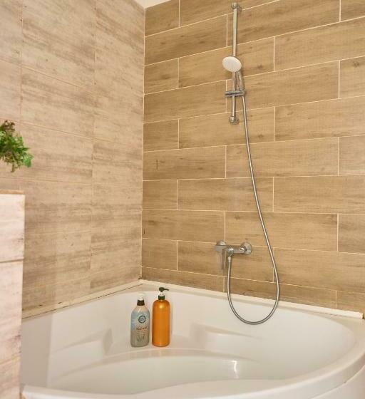 اتاق لوکس, Royal Max Hotel & Spa