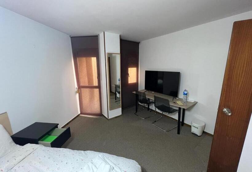 اتاق استاندارد, Sagrada Familia Double Room With Private Bathroom