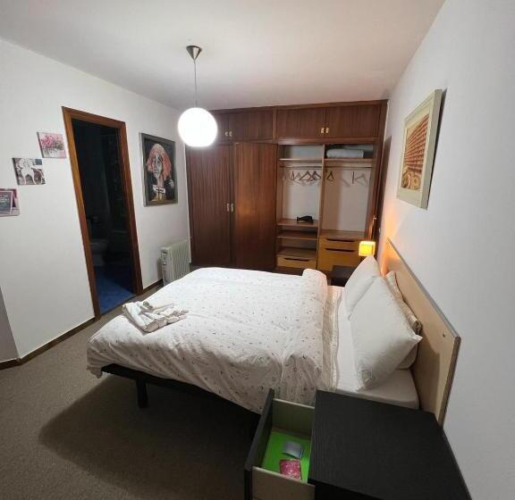 اتاق استاندارد, Sagrada Familia Double Room With Private Bathroom