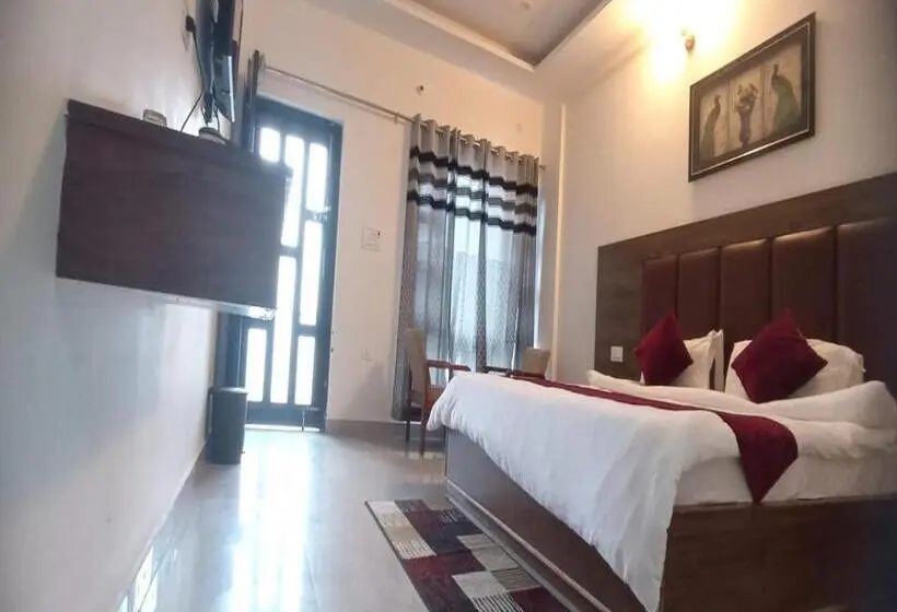 Standard-huone King-vuode, La Riqueza   Mussoorie   Dhanaulti Road   35 To 45 Mins Drive From Mussoorie