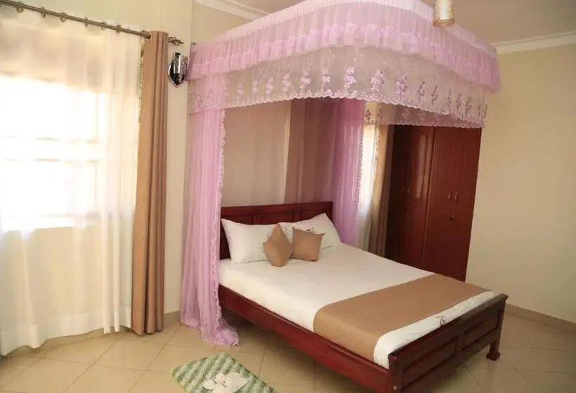 اتاق لوکس با بالکن, Jatheo Hotel Rwentondo