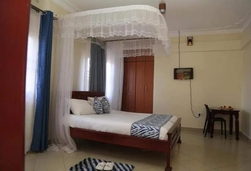 اتاق لوکس با بالکن, Jatheo Hotel Rwentondo