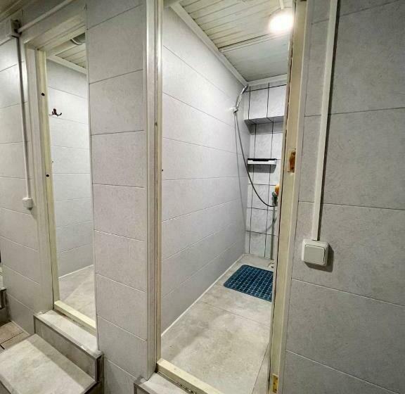 اتاق استاندارد, Injoy Hostel