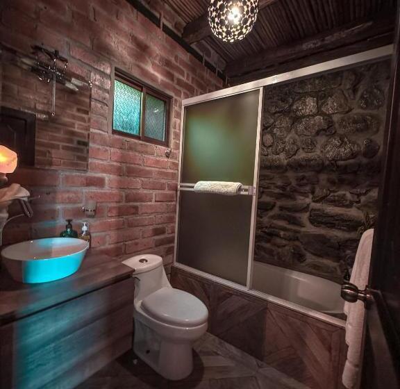 סוויטה, Tosa Blue Mountain, Retreat & Spa