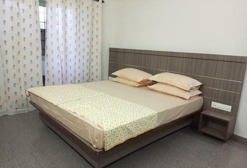 اتاق لوکس, Transit Nest Near Madurai Airport