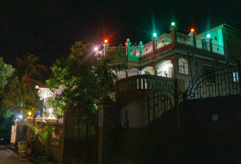 スタンダードルーム, Tropical Hotel & Guest House