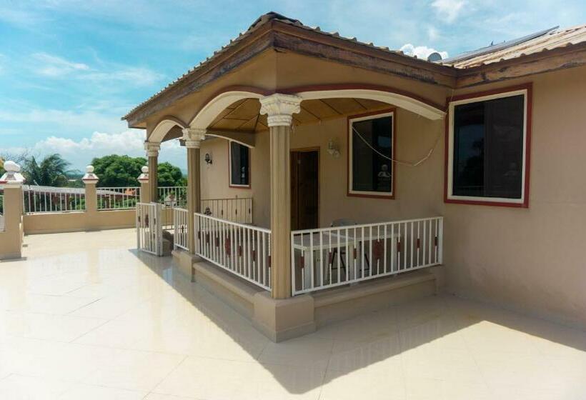 スタンダードルーム, Tropical Hotel & Guest House