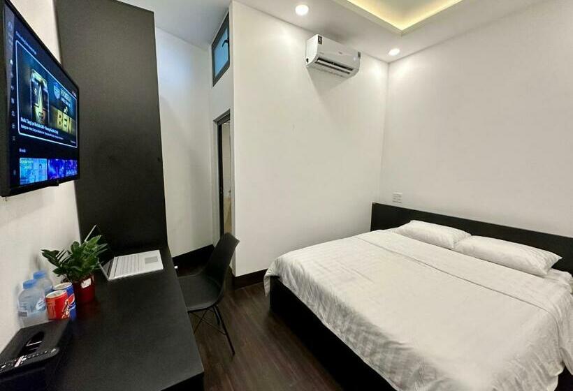 اتاق لوکس, Victoria Hotel Netflix Free